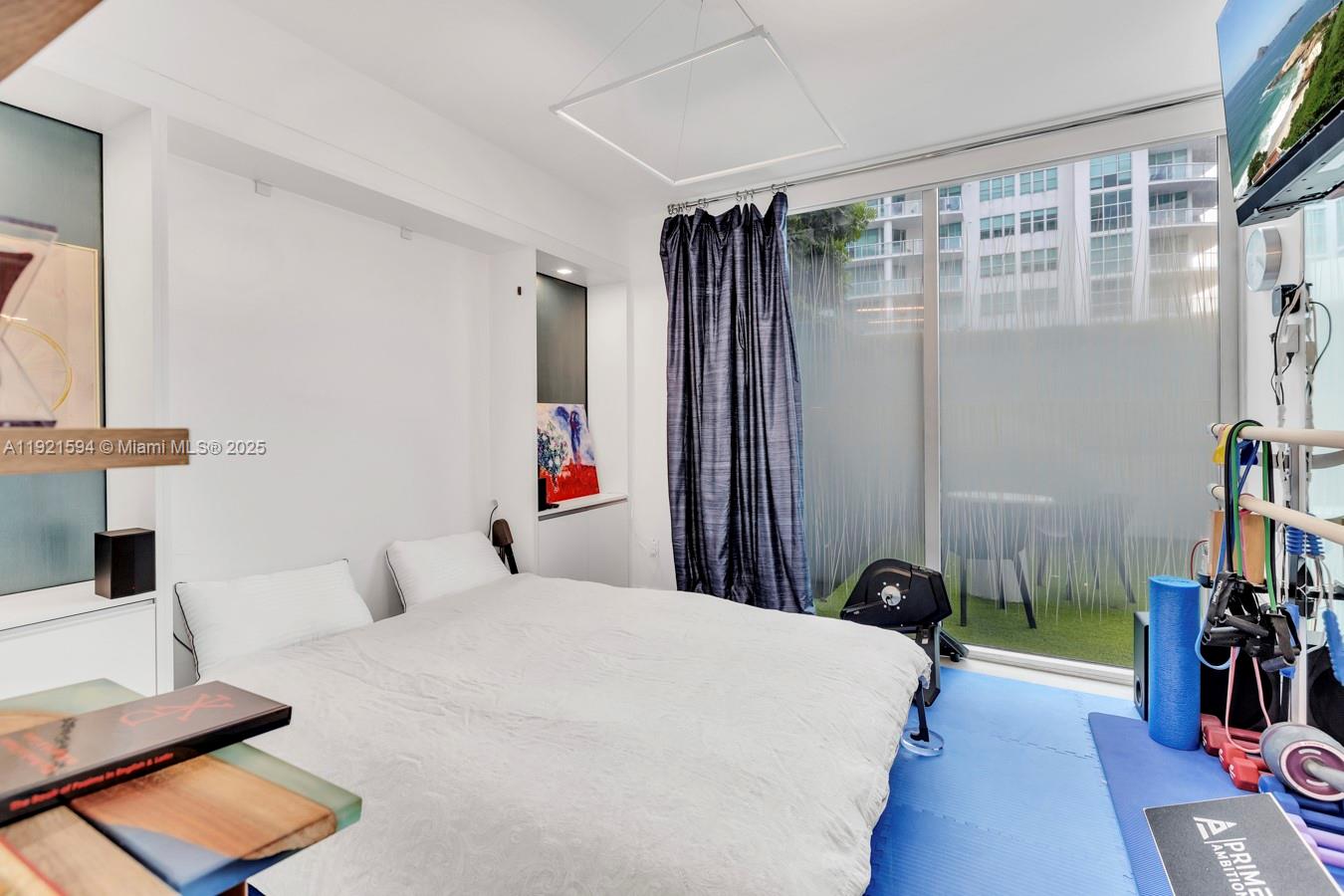 THE ATRIUM AT AVENTURA - Residential