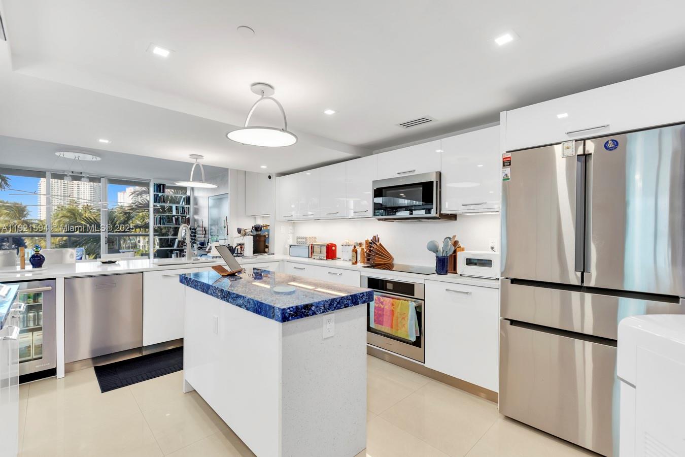 THE ATRIUM AT AVENTURA - Residential