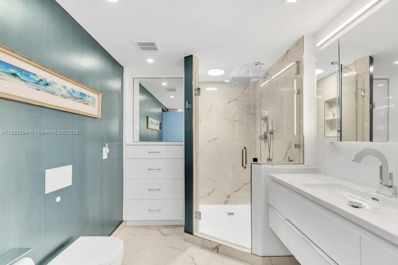 THE ATRIUM AT AVENTURA - Residential