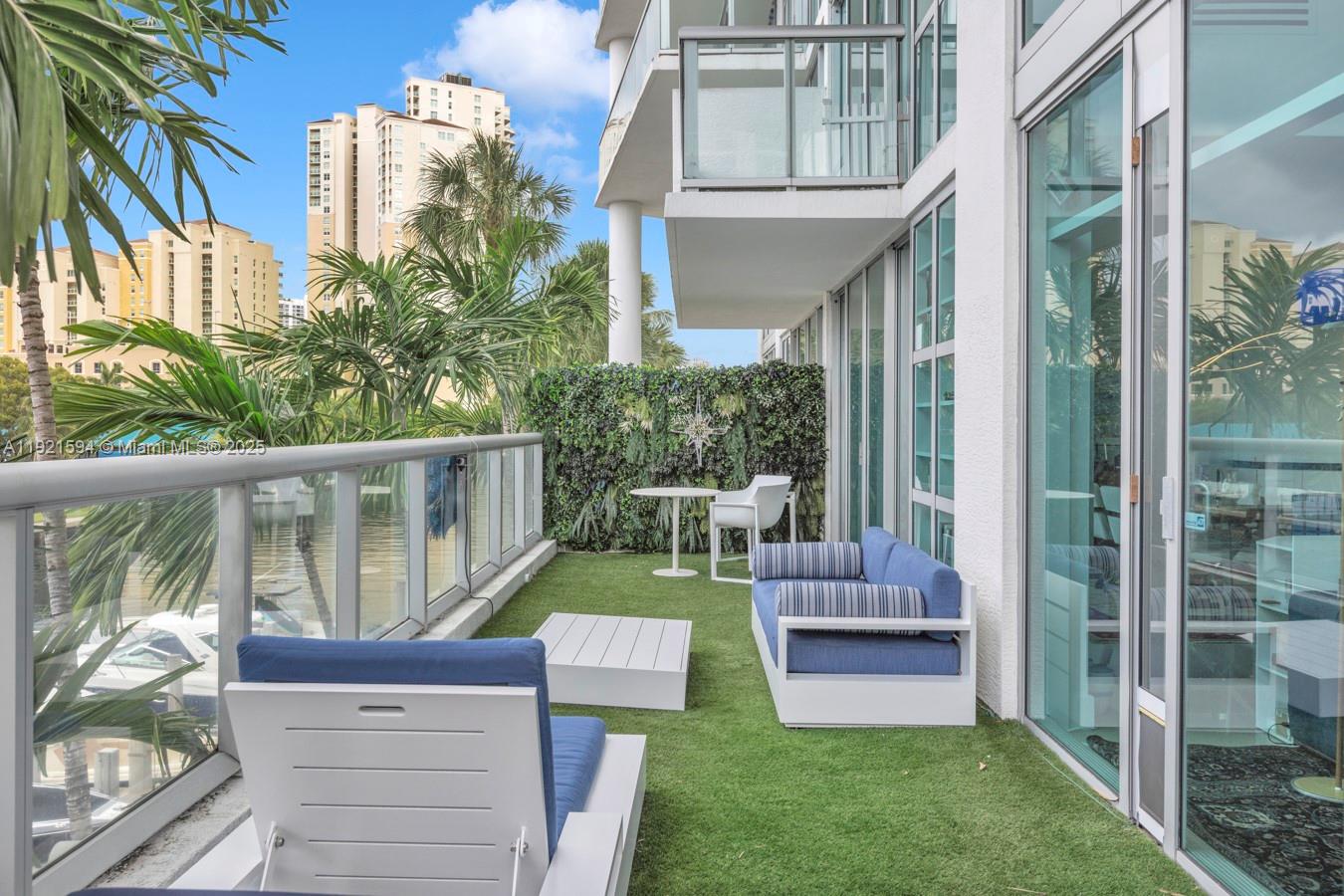 THE ATRIUM AT AVENTURA - Residential