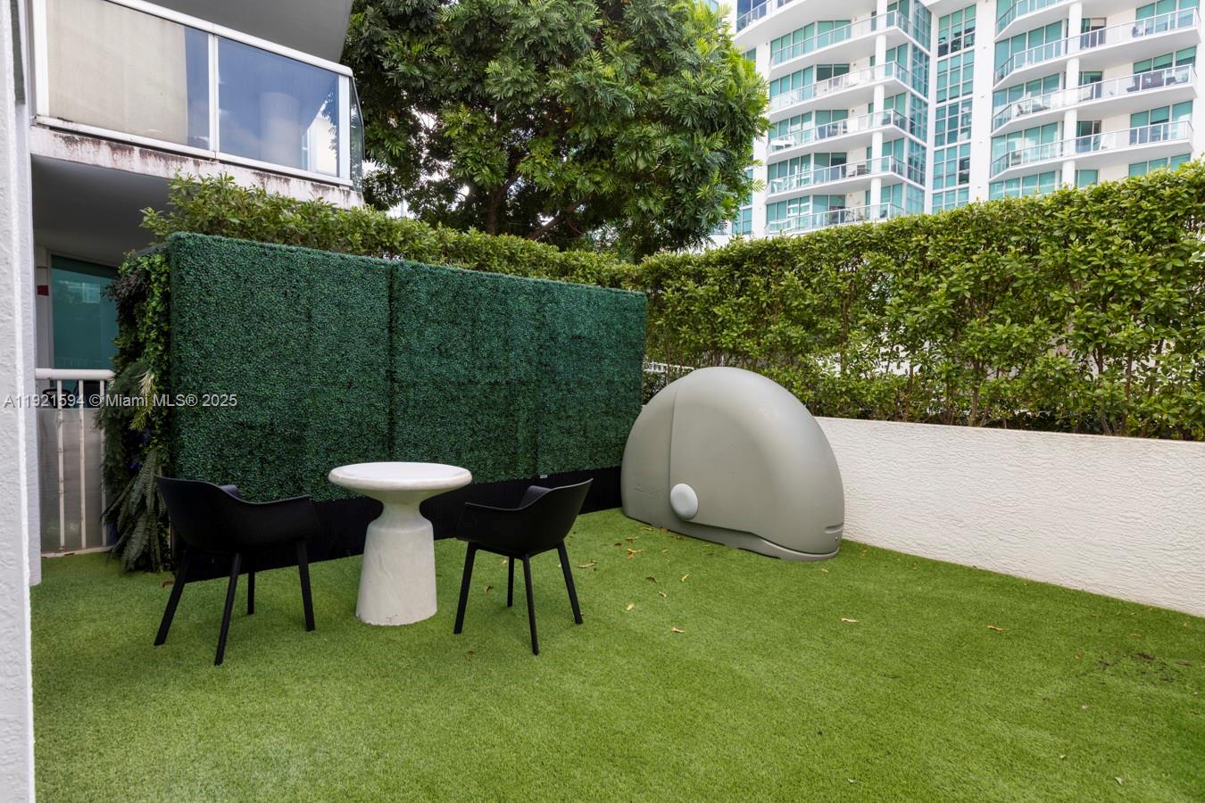 THE ATRIUM AT AVENTURA - Residential