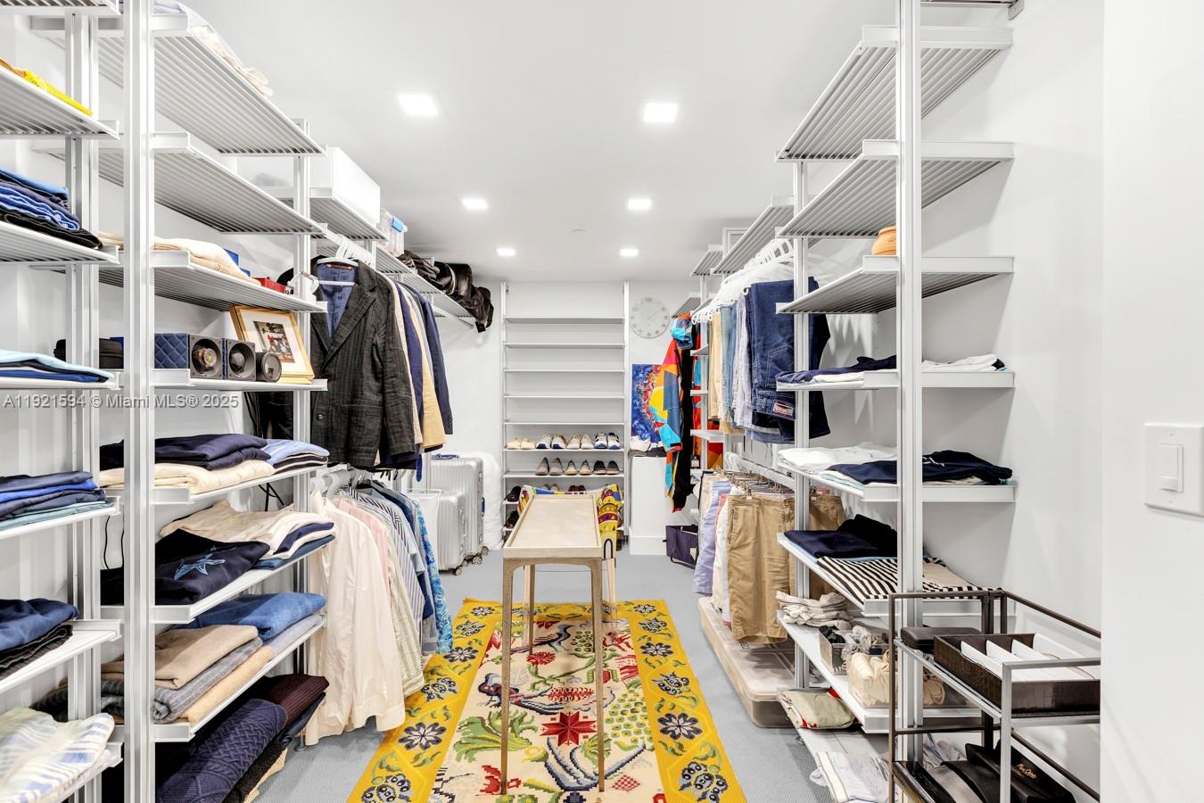 THE ATRIUM AT AVENTURA - Residential