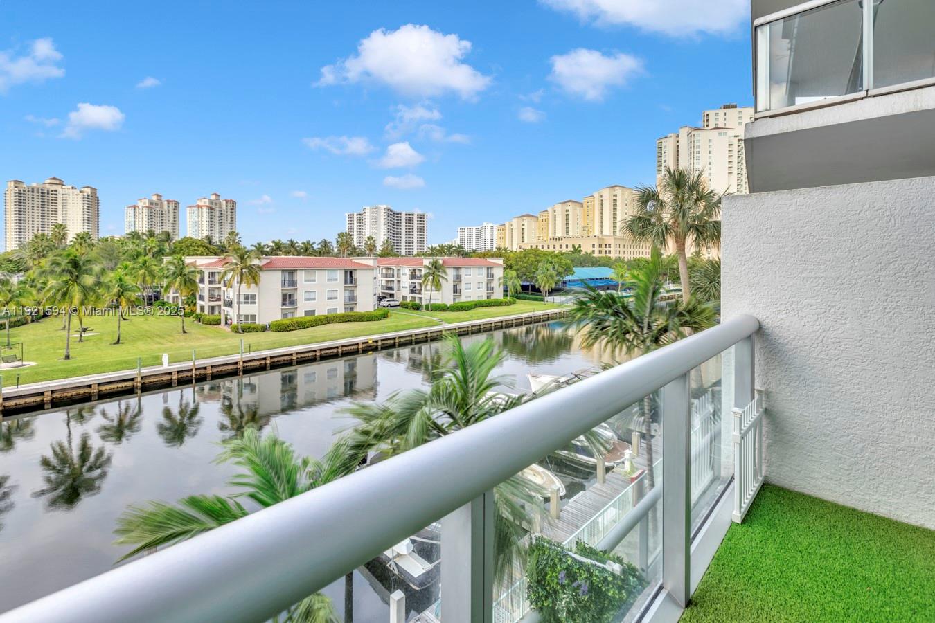 THE ATRIUM AT AVENTURA - Residential