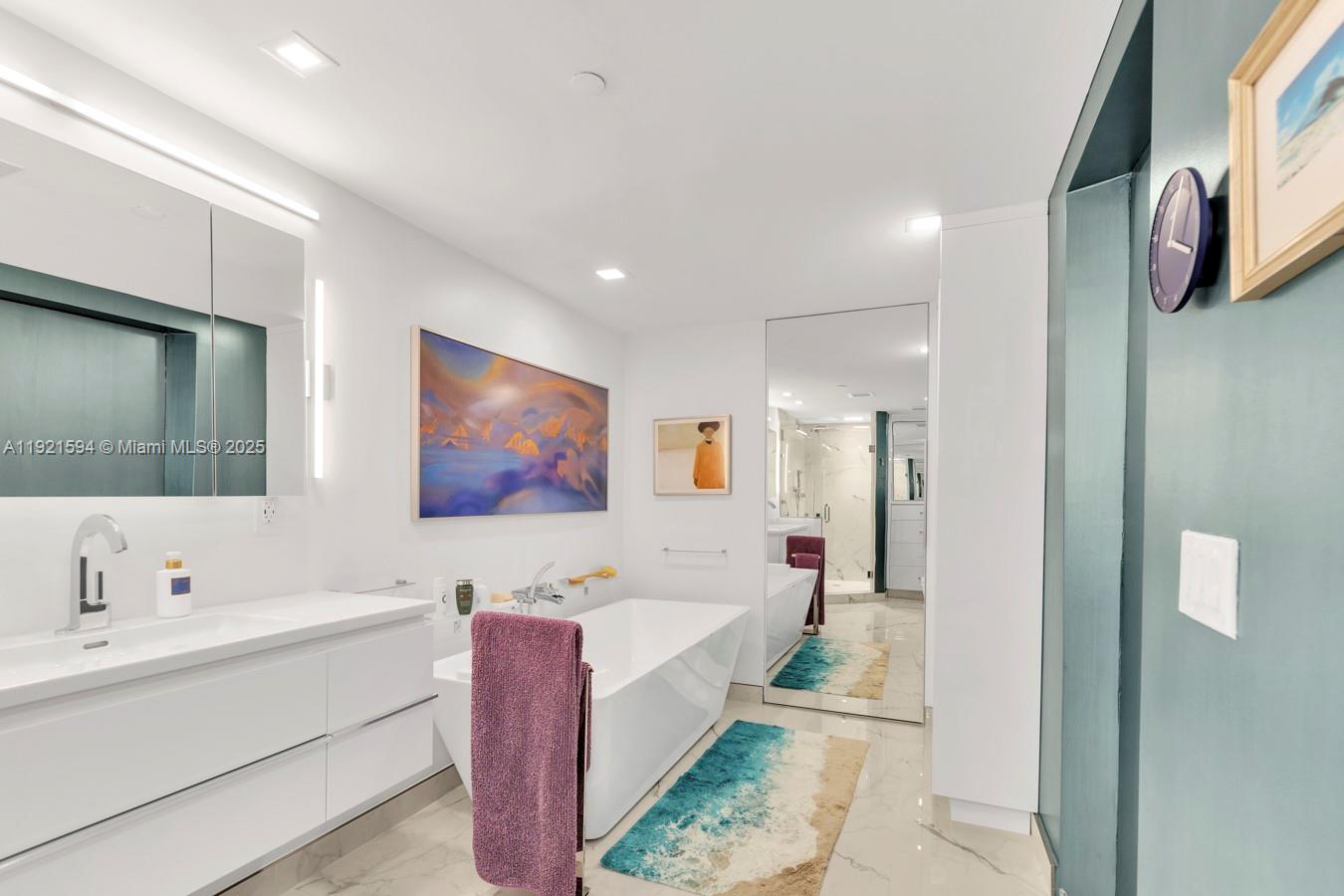 THE ATRIUM AT AVENTURA - Residential