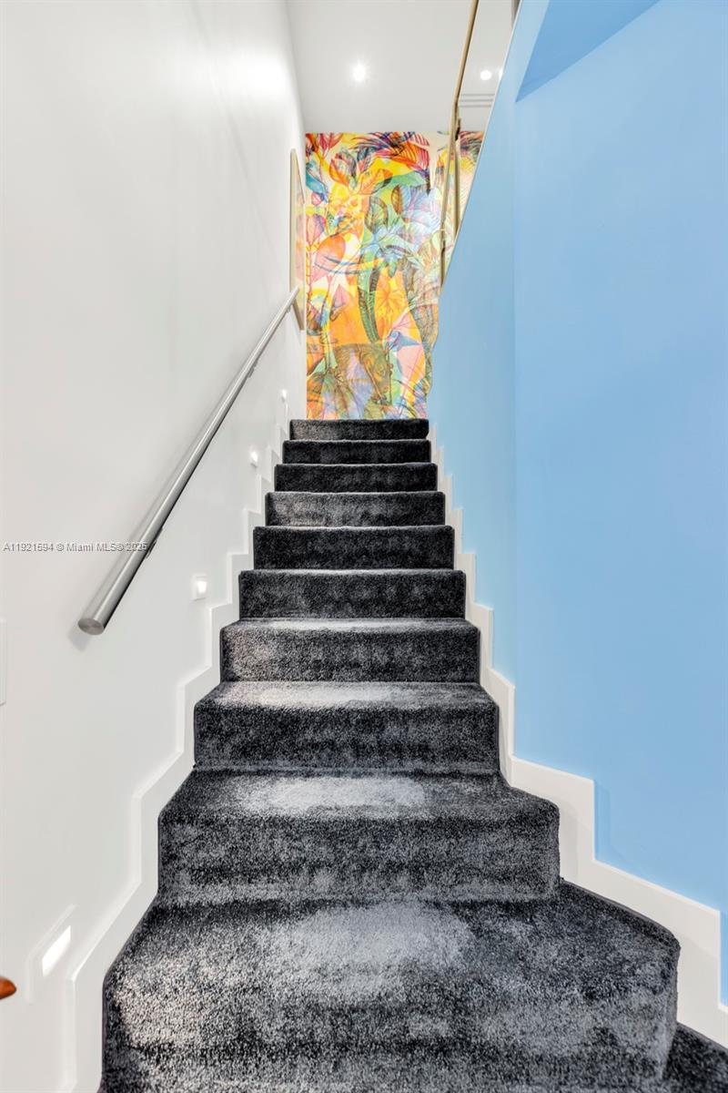 THE ATRIUM AT AVENTURA - Residential