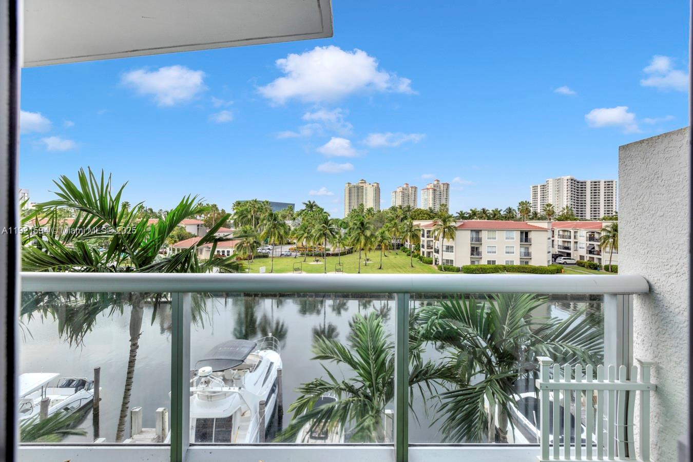 THE ATRIUM AT AVENTURA - Residential