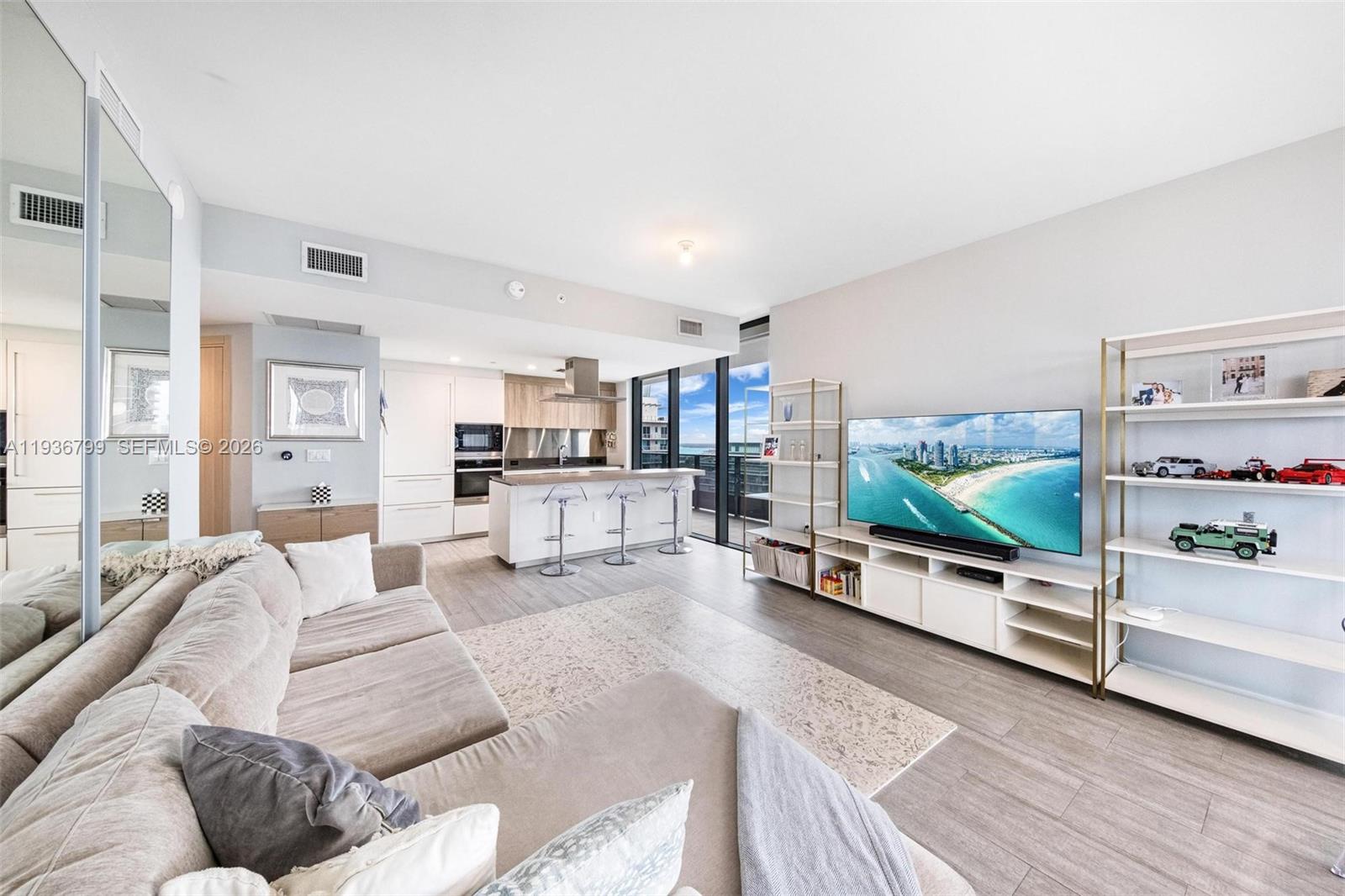 1000 Brickell Plz 4212