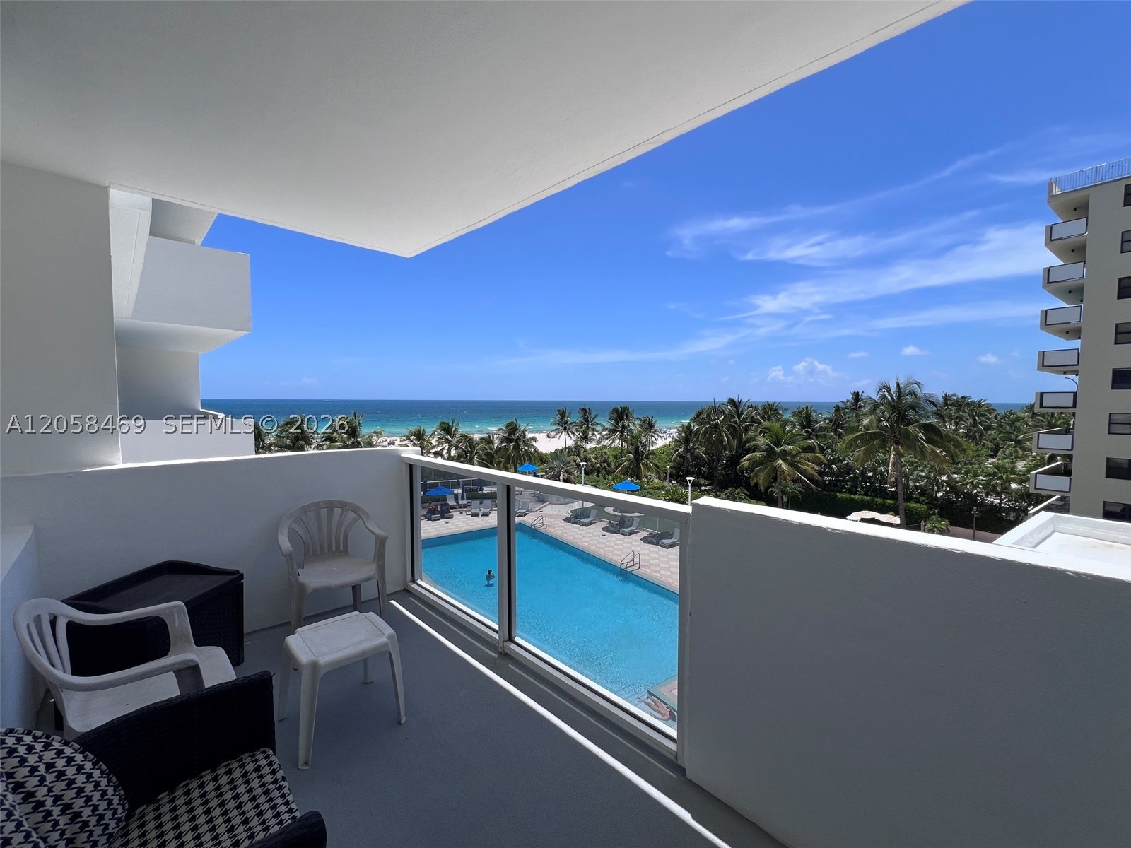 100 Lincoln Rd 542