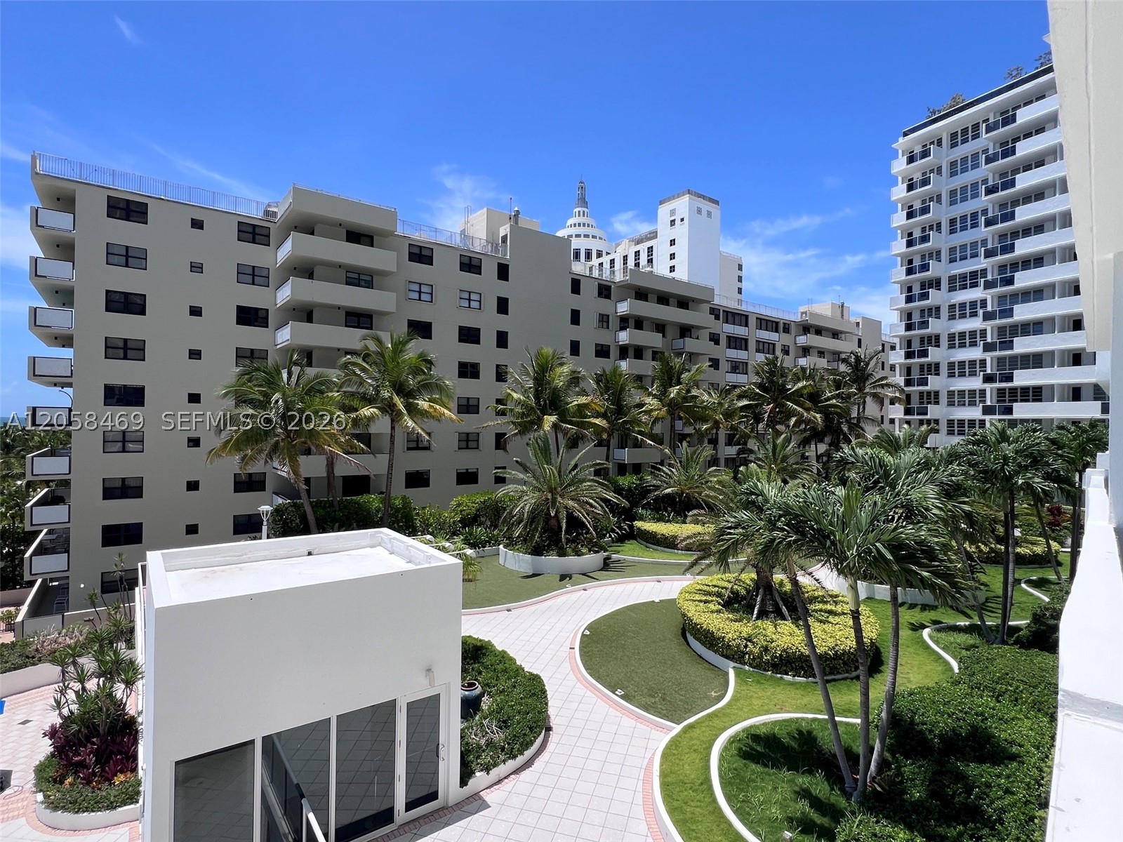 100 Lincoln Rd 542