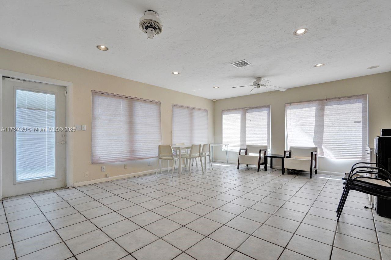 Sunshine Ranches - Residential