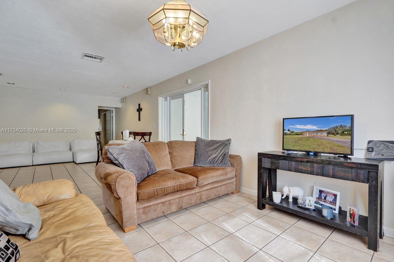 Sunshine Ranches - Residential