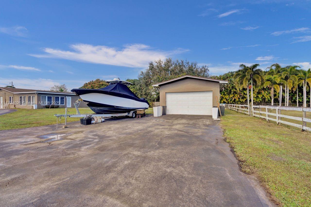 Sunshine Ranches - Residential