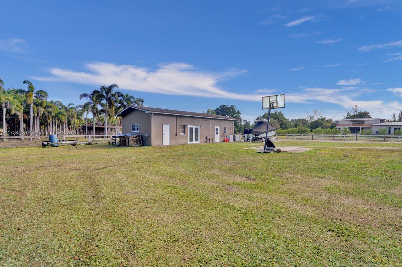 Sunshine Ranches - Residential