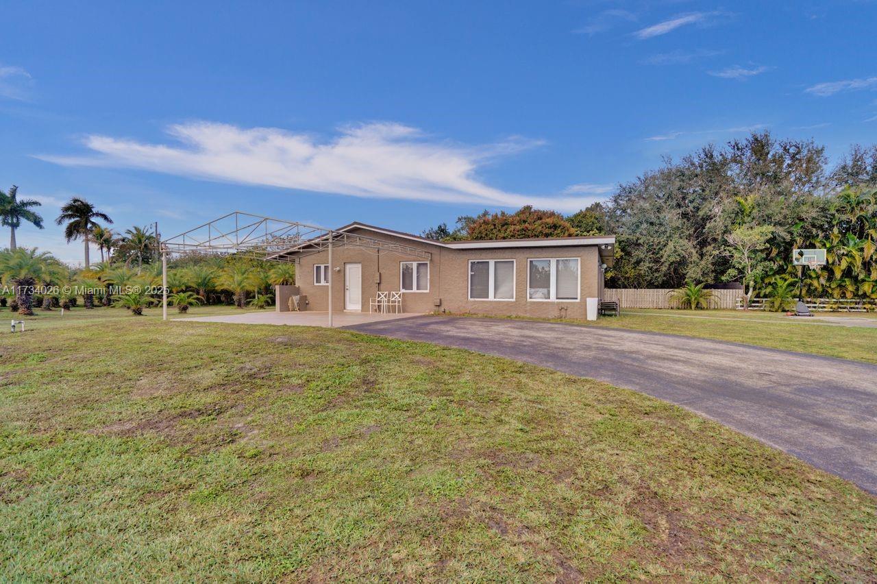 Sunshine Ranches - Residential