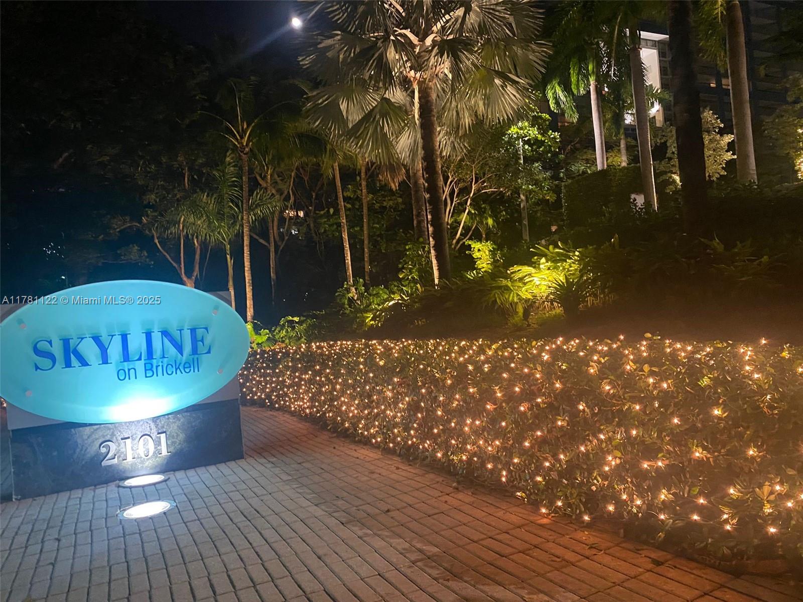 SKYLINE ON BRICKELL CONDO - Residential