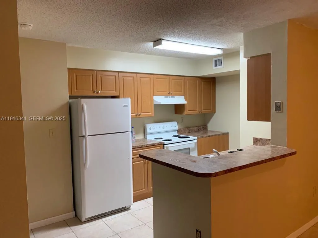 Miami, Florida 33193, United States, 2 Bedrooms Bedrooms, ,2 BathroomsBathrooms,Residential,Active,252876