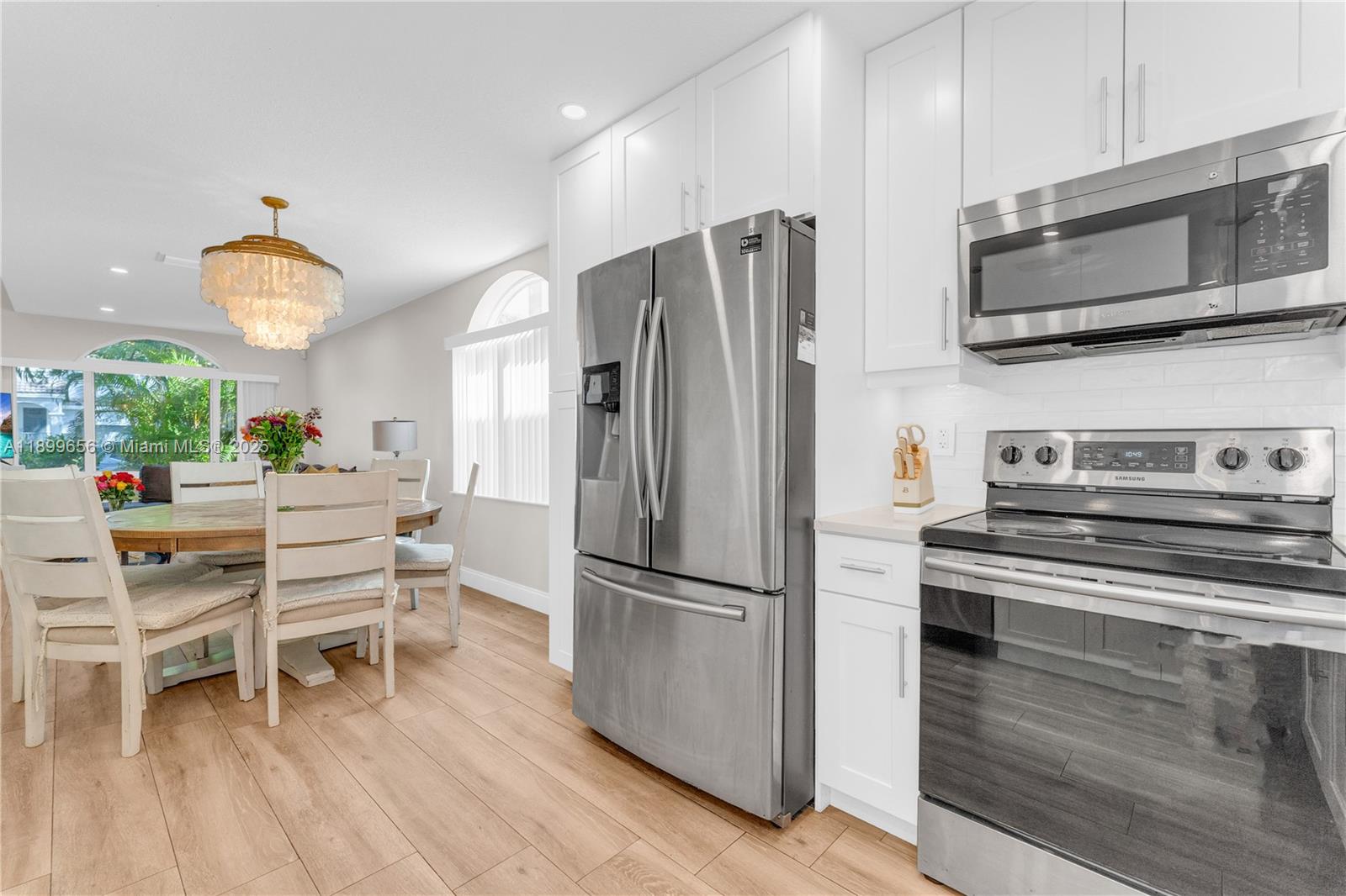 WEST GLEN MANOR - Residential