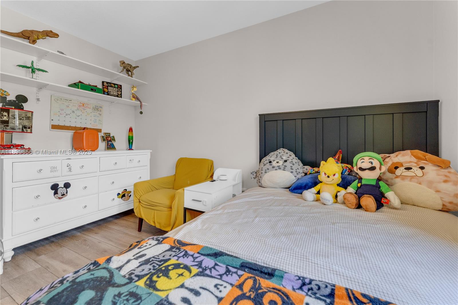 WEST GLEN MANOR - Residential