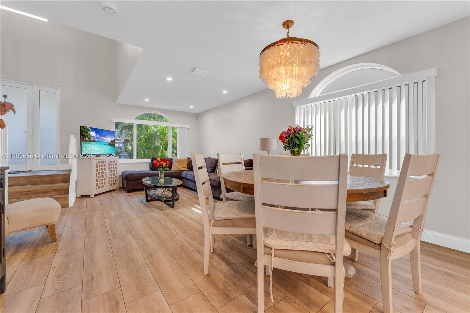 WEST GLEN MANOR - Residential