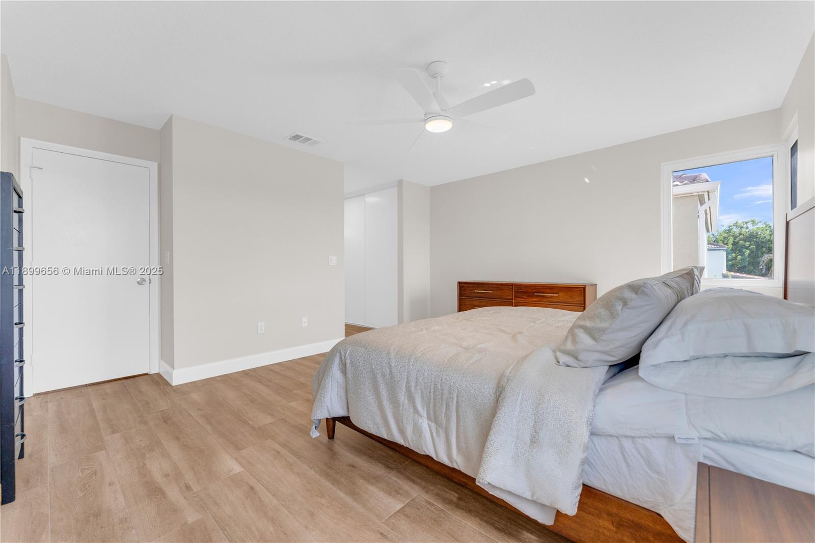 WEST GLEN MANOR - Residential