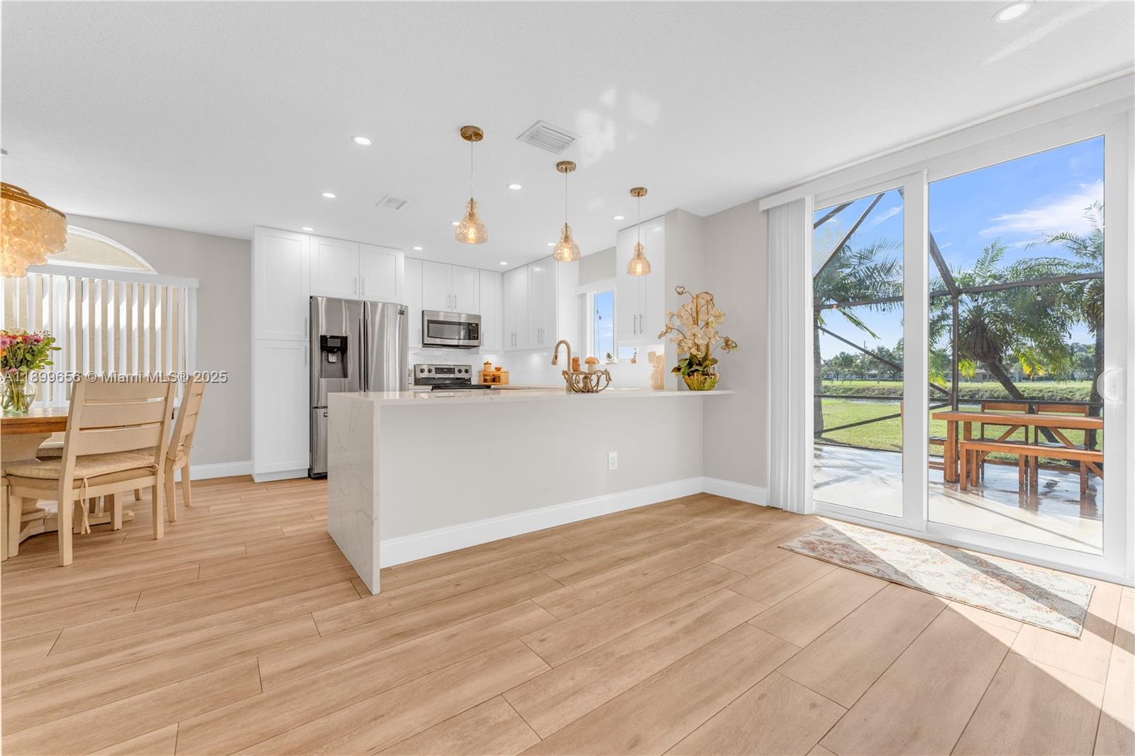 WEST GLEN MANOR - Residential