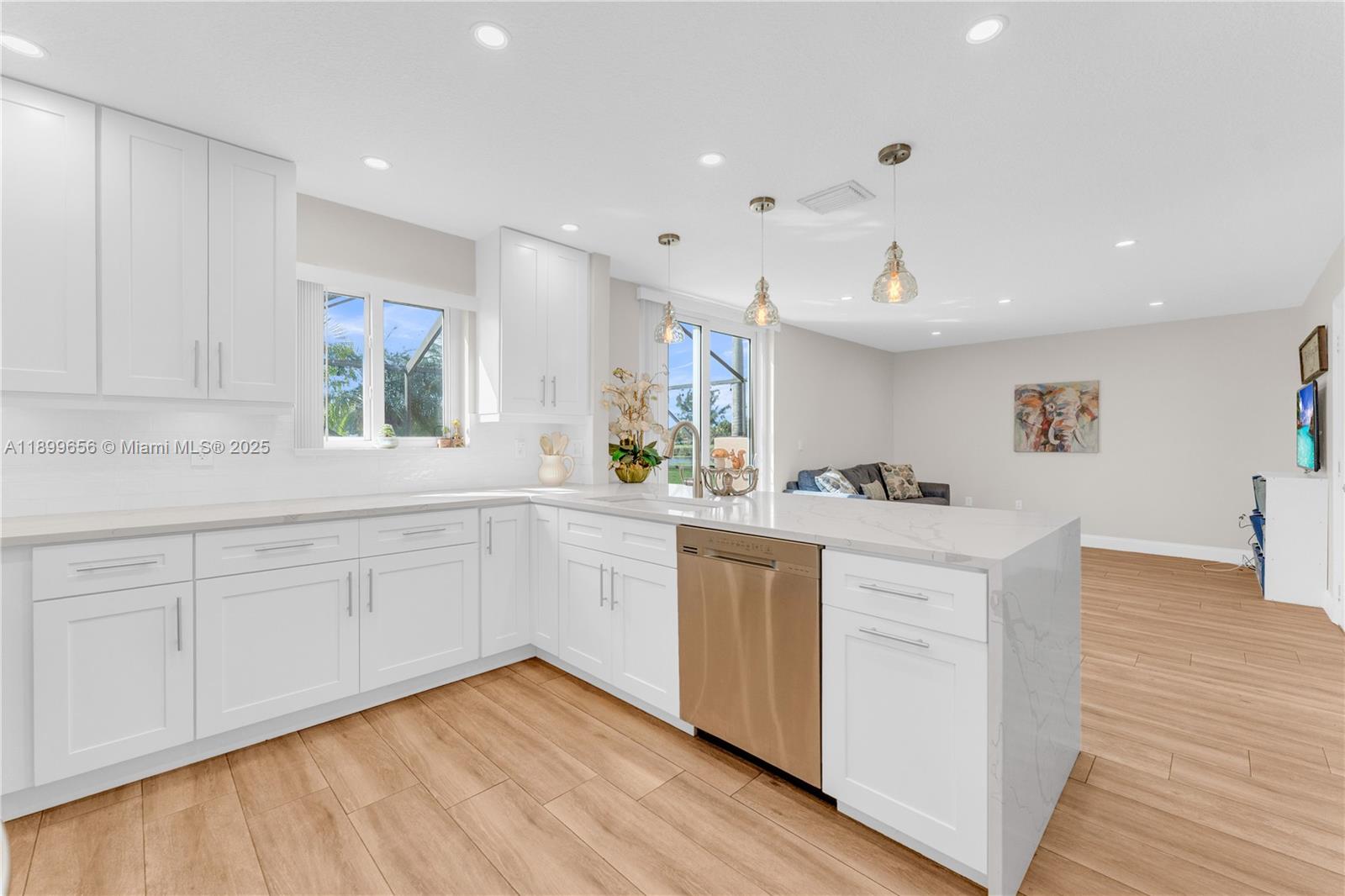 WEST GLEN MANOR - Residential