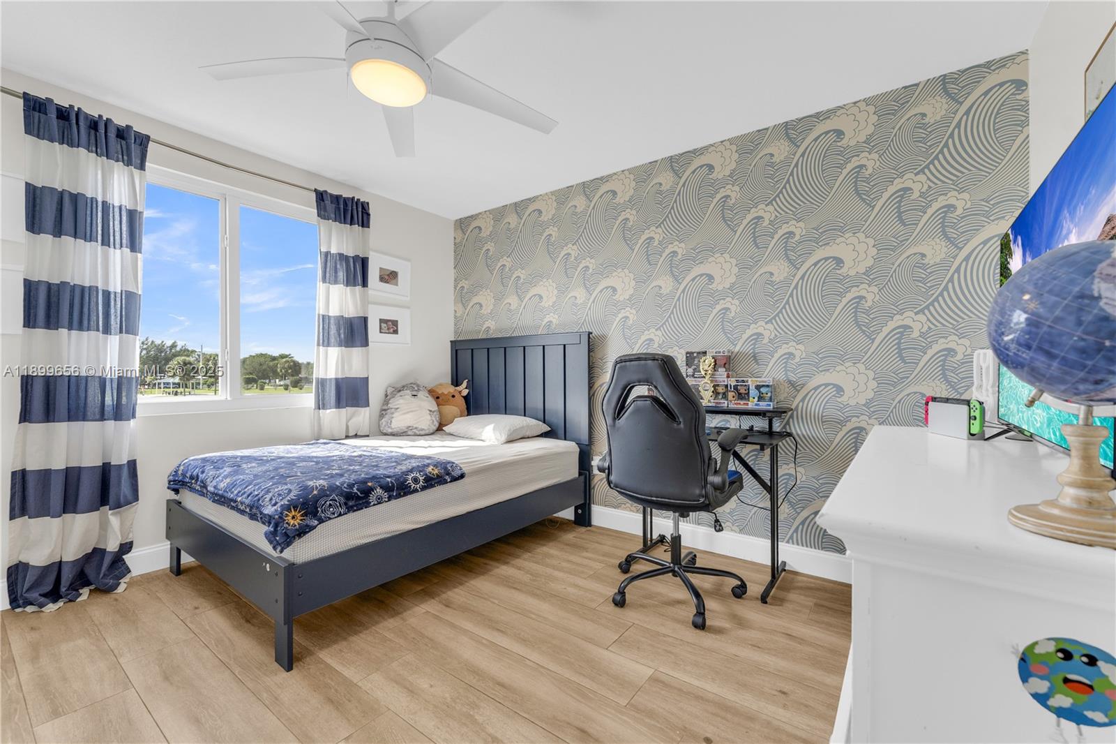 WEST GLEN MANOR - Residential