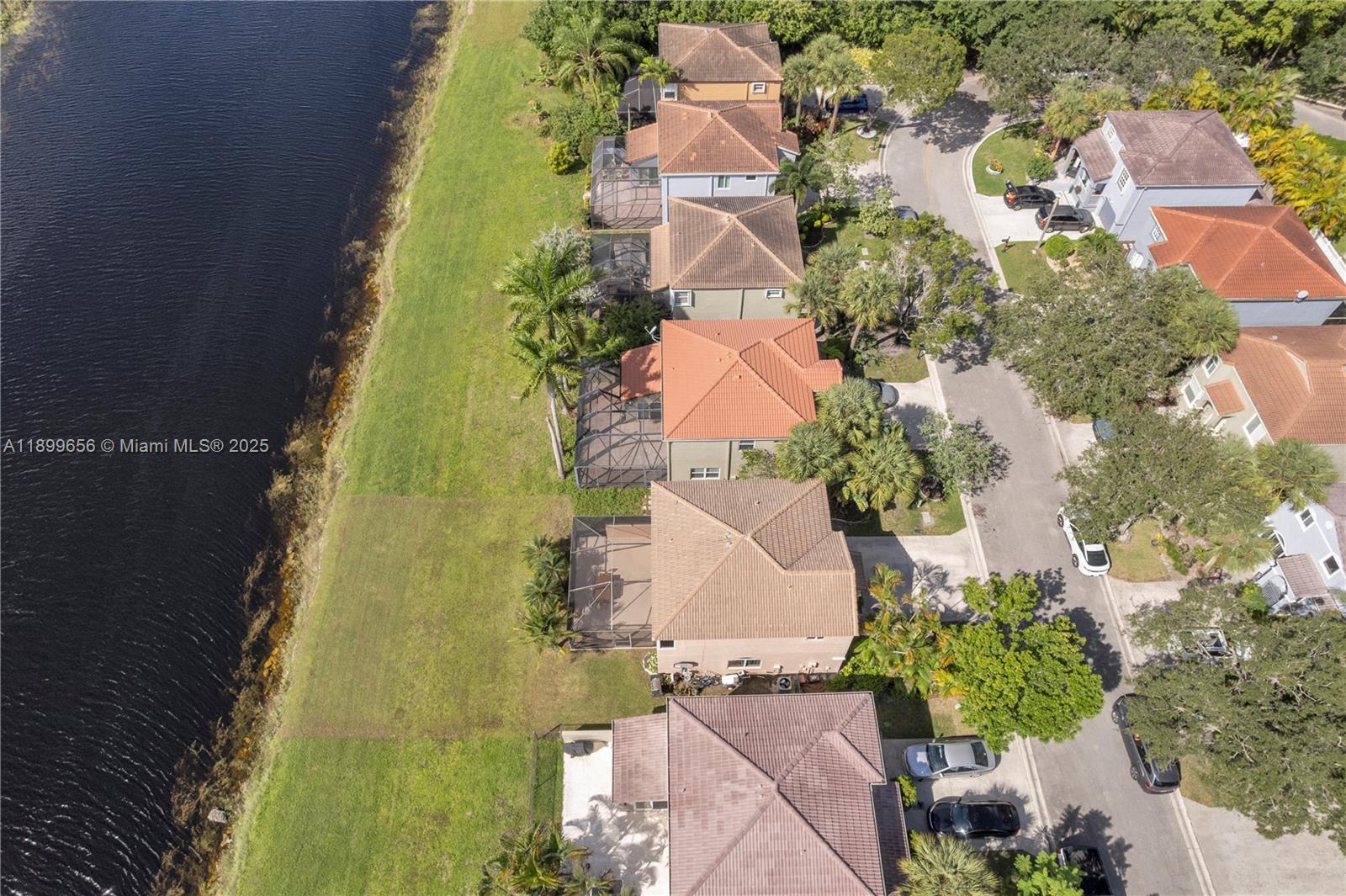 WEST GLEN MANOR - Residential