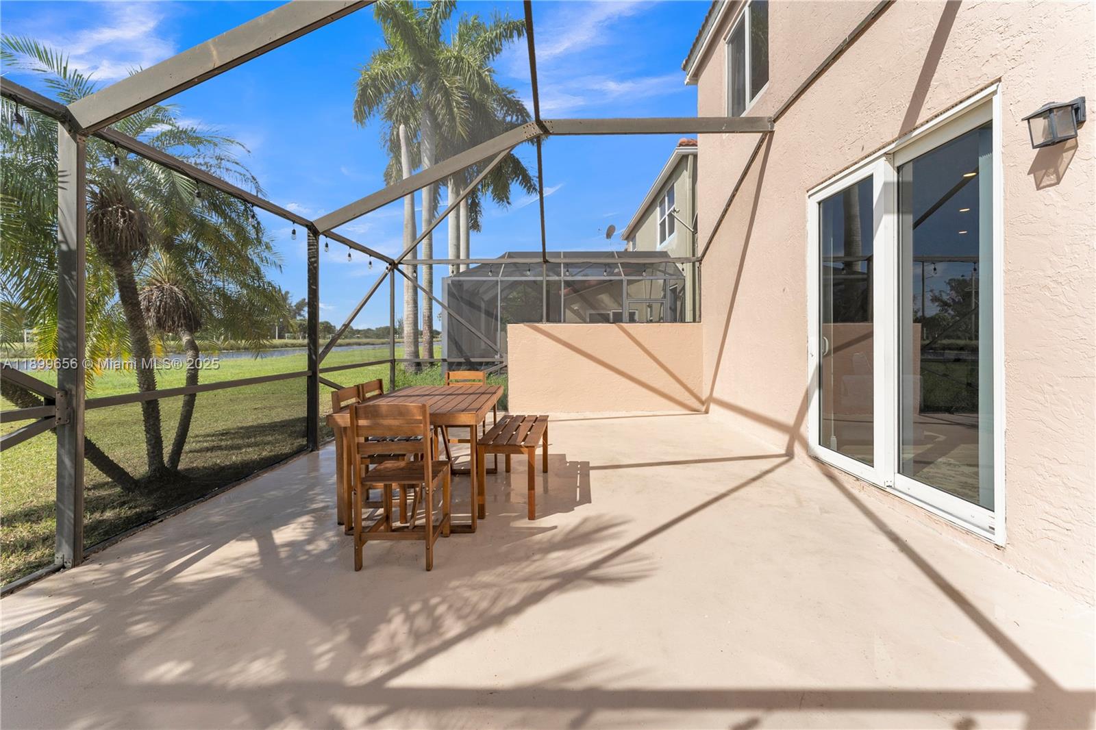 WEST GLEN MANOR - Residential