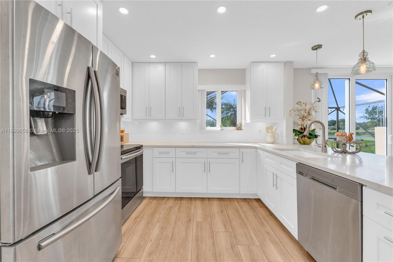 WEST GLEN MANOR - Residential