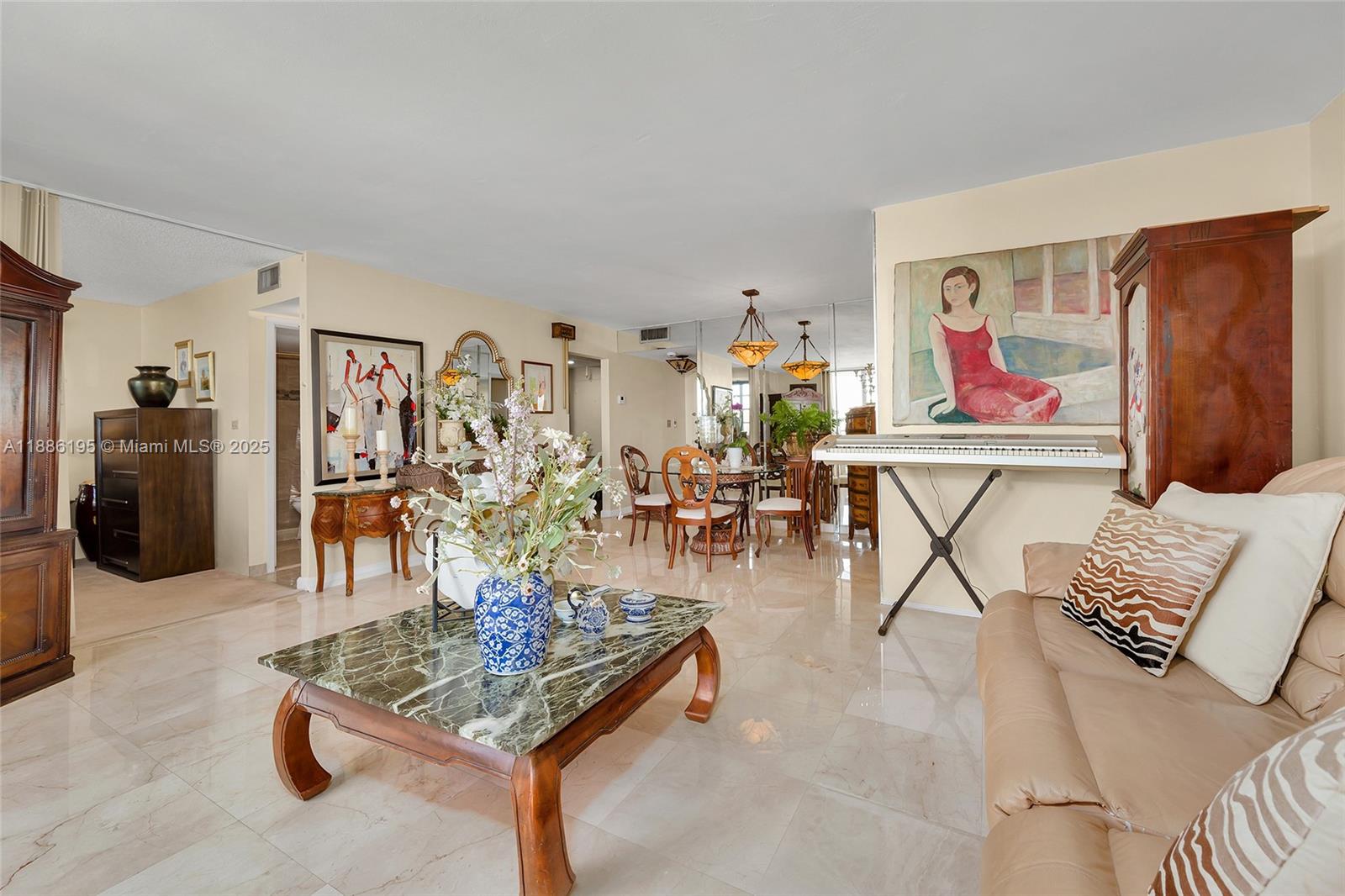 COMMODORE PLAZA CONDO - Residential