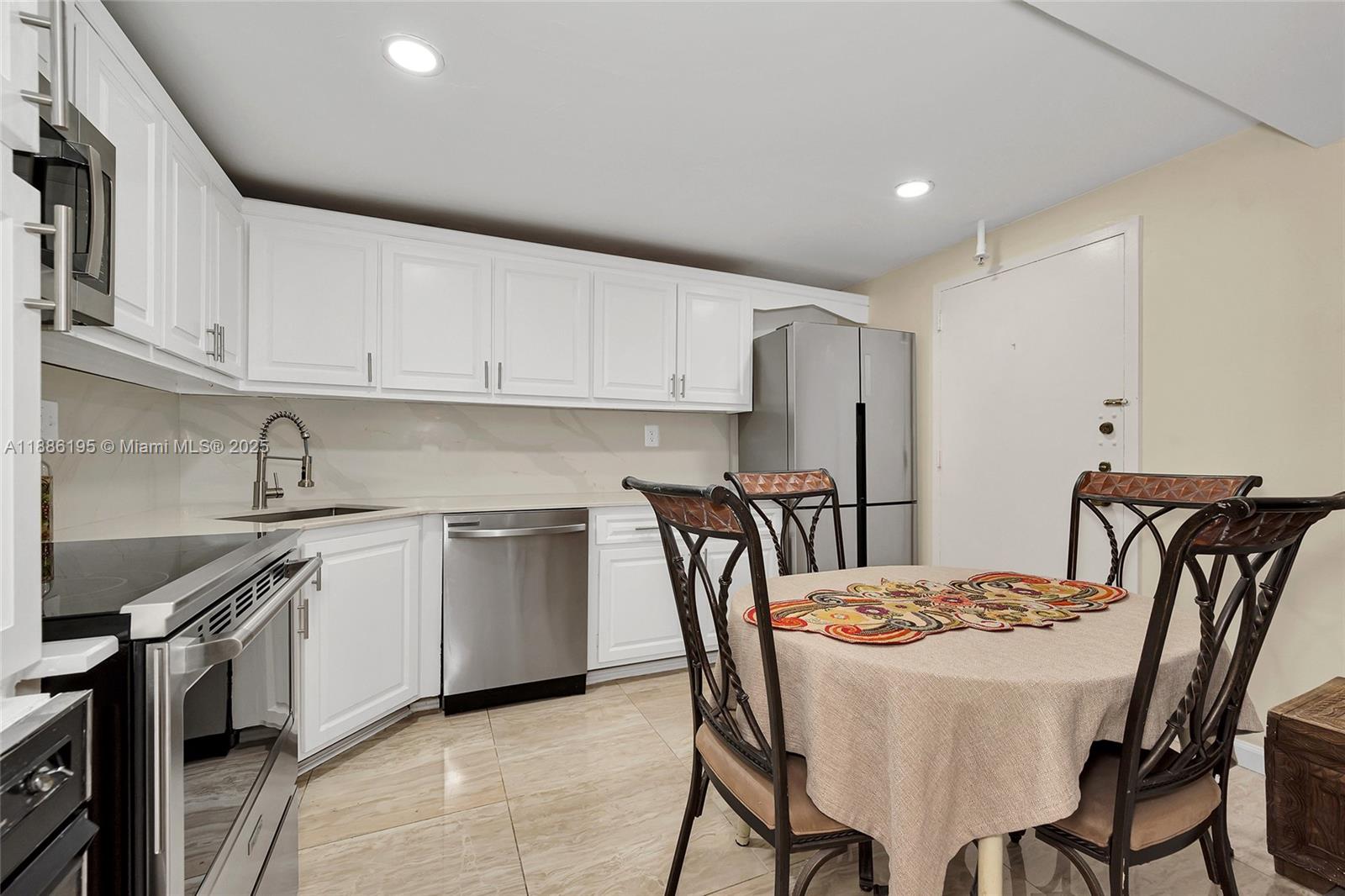COMMODORE PLAZA CONDO - Residential