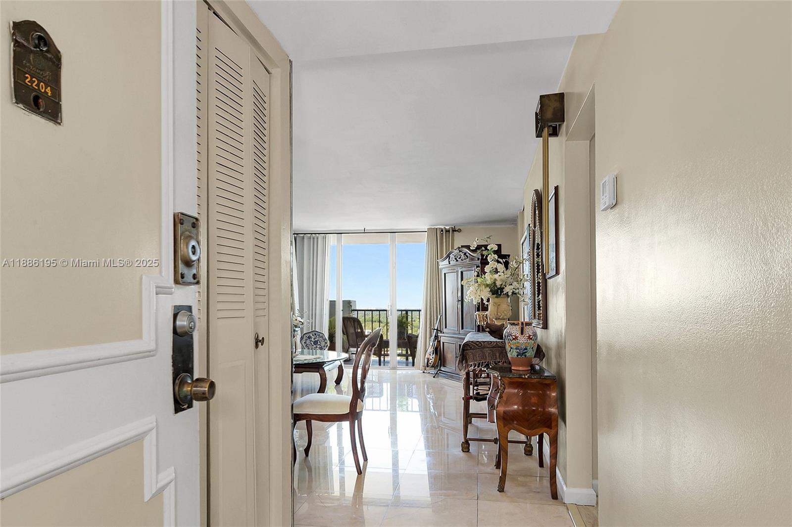 COMMODORE PLAZA CONDO - Residential