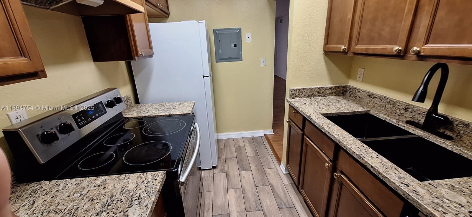 STONEBRIDGE GARDENS SECTI - Residential Lease