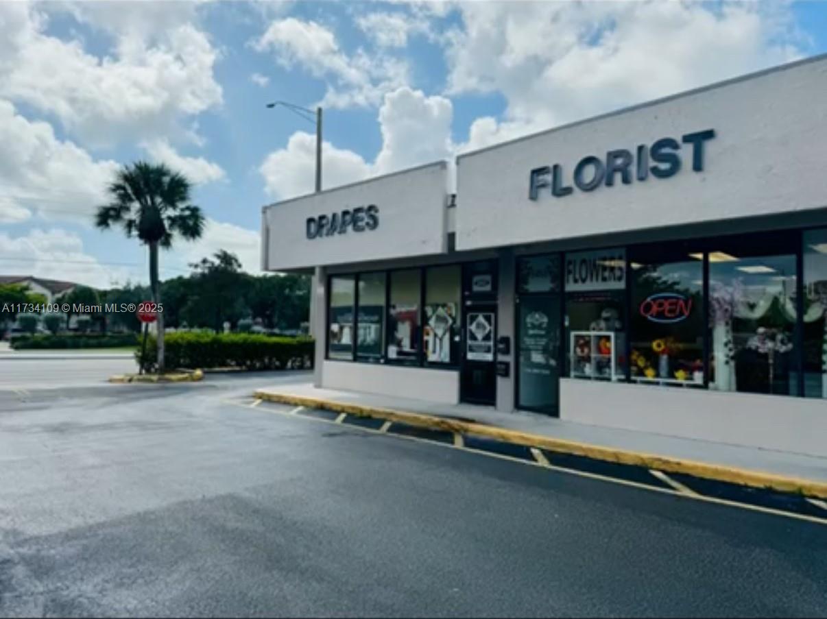 Great business opportunity.! Flower shop in Tamarac with tremendous potential and prime location ideal for a family business. This is your opportunity to become a business owner, whether you are a local or foreign business investor.