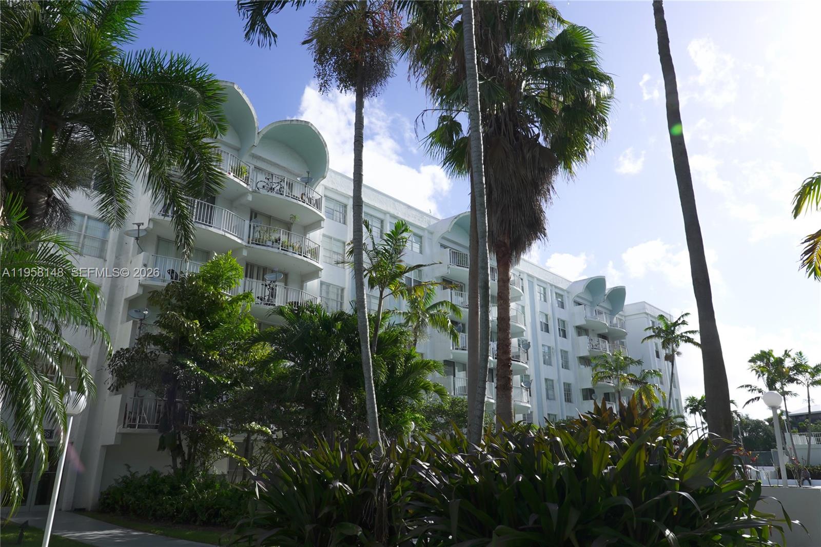 MONTECARLO CONDO - Residential Lease