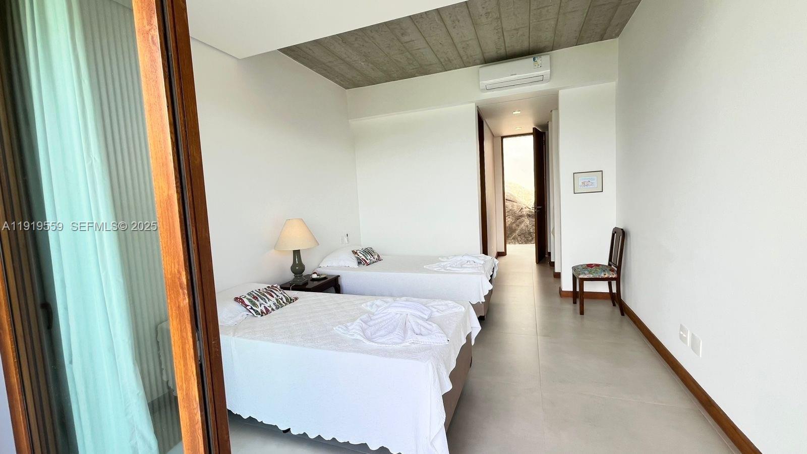 Praia do Pacuíba - Residential