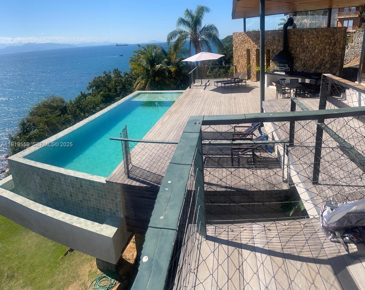 Praia do Pacuíba - Residential