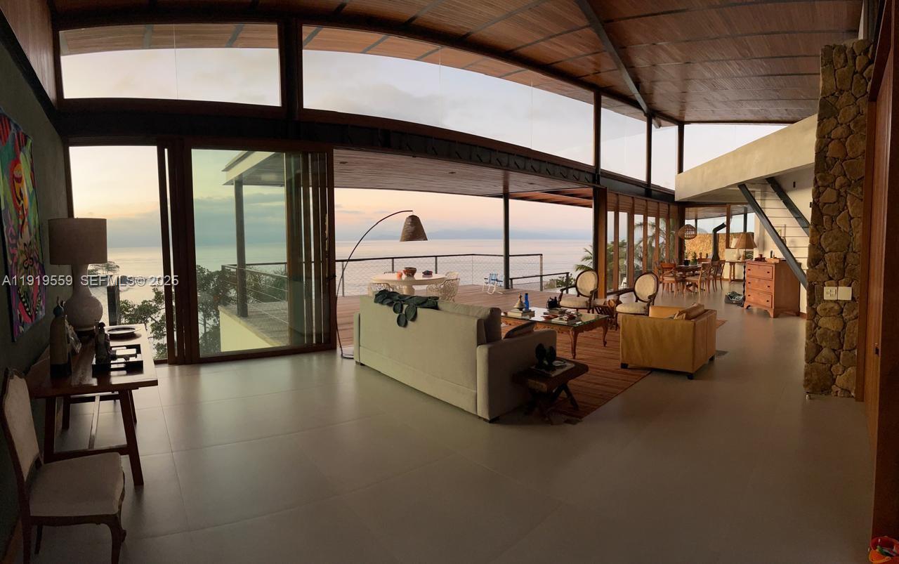 Praia do Pacuíba - Residential