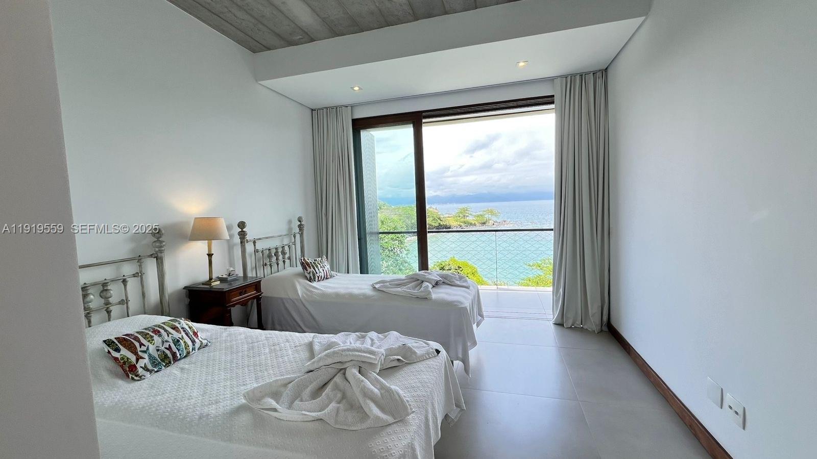 Praia do Pacuíba - Residential