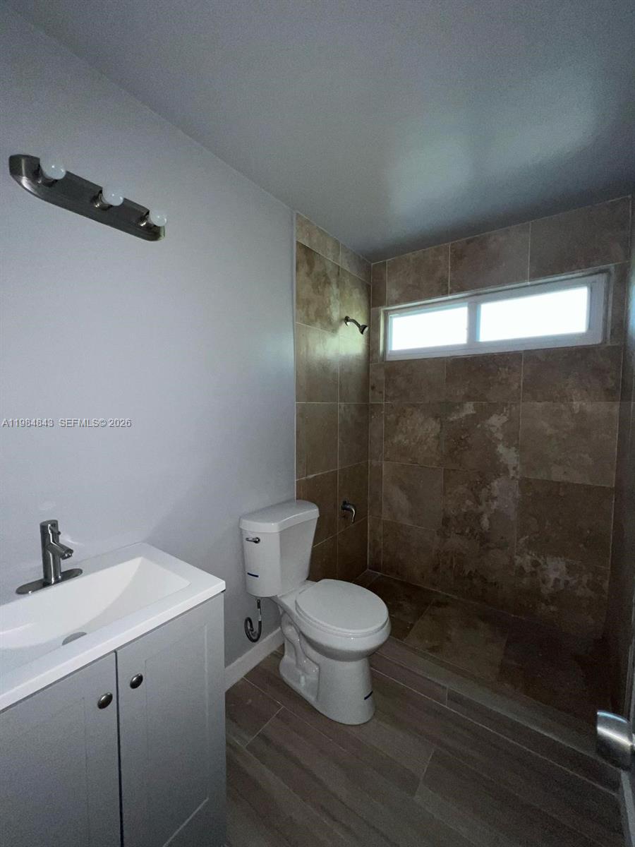 LA PALOMA - Residential Income