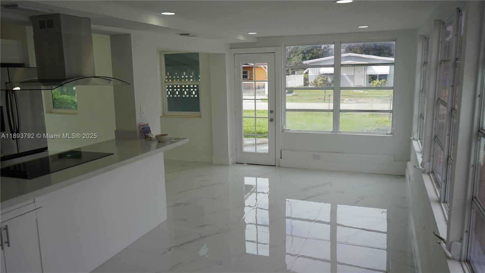 LAKE FOREST SEC 4 - Residential