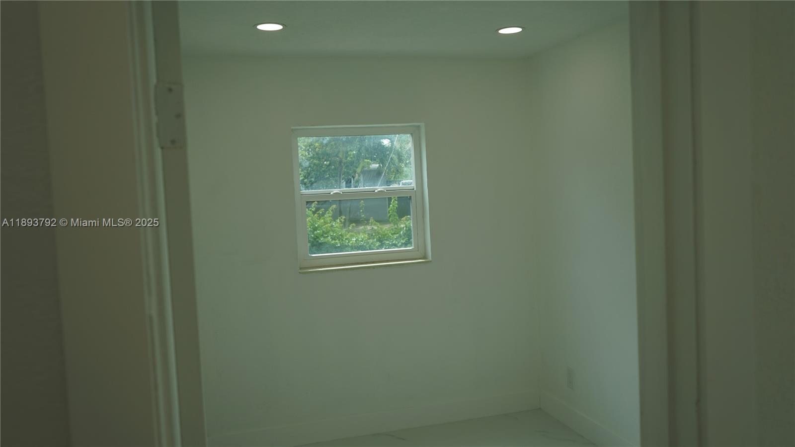 LAKE FOREST SEC 4 - Residential