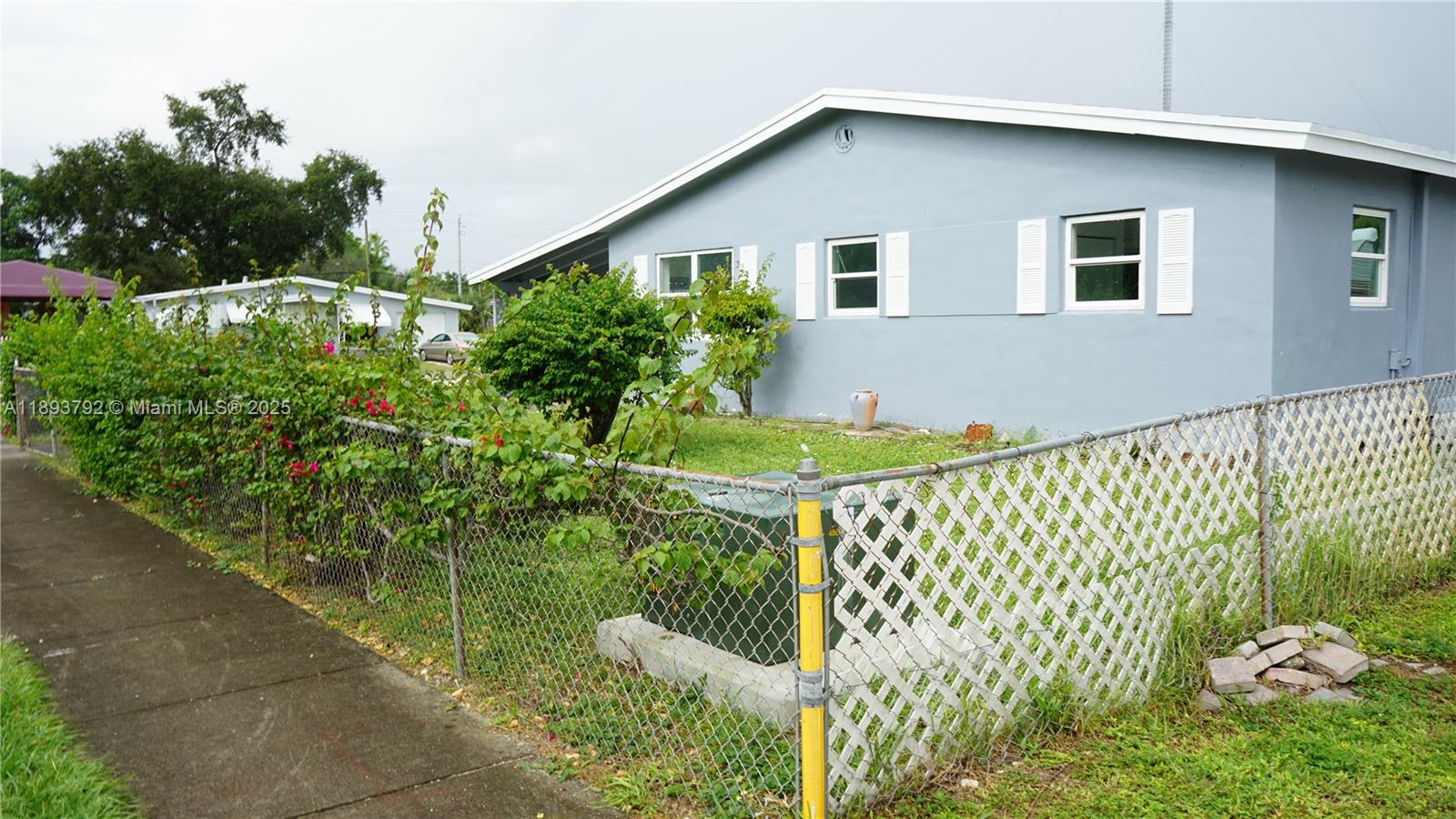 LAKE FOREST SEC 4 - Residential