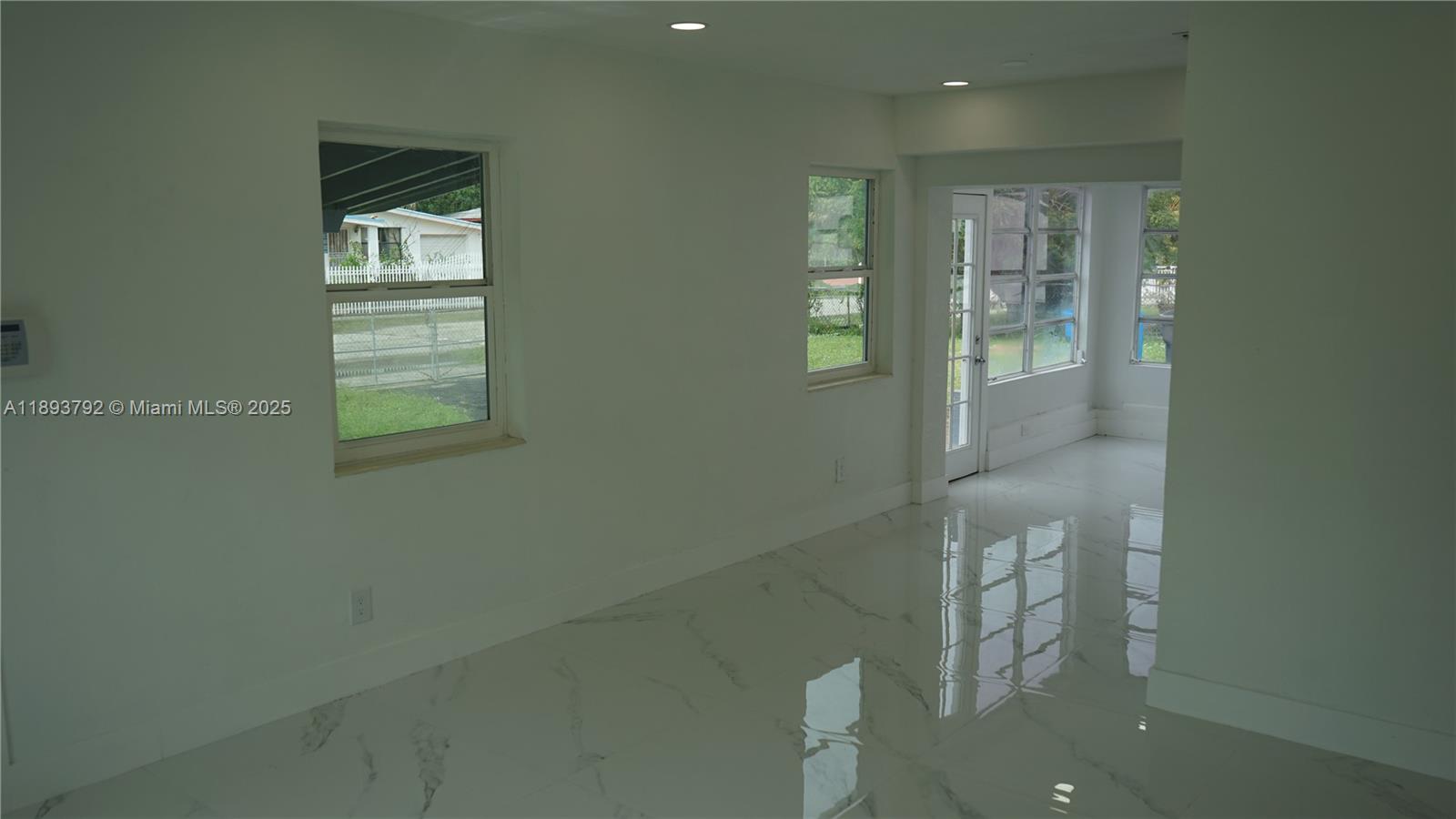 LAKE FOREST SEC 4 - Residential