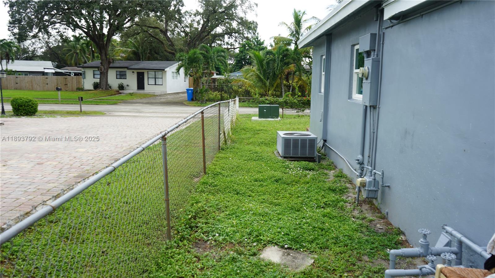 LAKE FOREST SEC 4 - Residential