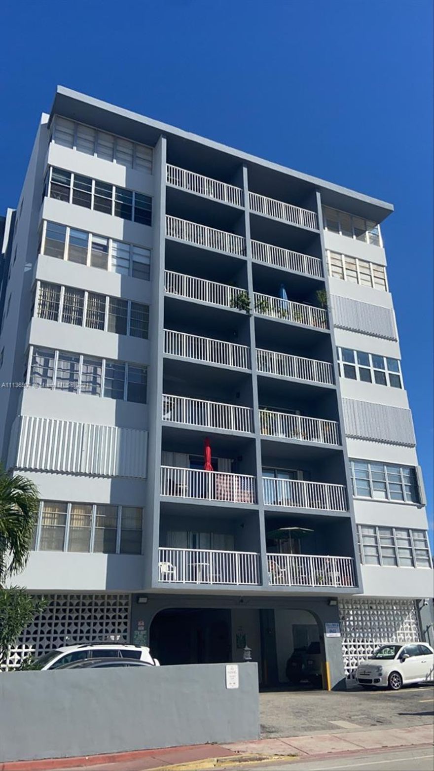 LARGE & RENOVATED, 2 BEDROOM 2 BATHROOMS, IN THE HEART OF MIAMI BEACH. OPEN KITCHEN, BALCONY FACING EAST.   THE UNIT IS VERY BRIGHT WITH LOTS OF WINDOWS, PLENTY OF CLOSET SPACE, 1 ASSIGNED PARKING, LAUNDRY ON SITE, POOL. 
FEW STEPS TO BEACH, PUBLIX RIGHT UP THE BLOCK, AS WELL AS PLENTY OF SHOPS AND RESTURANTS.

Please submit credit report along with CTL