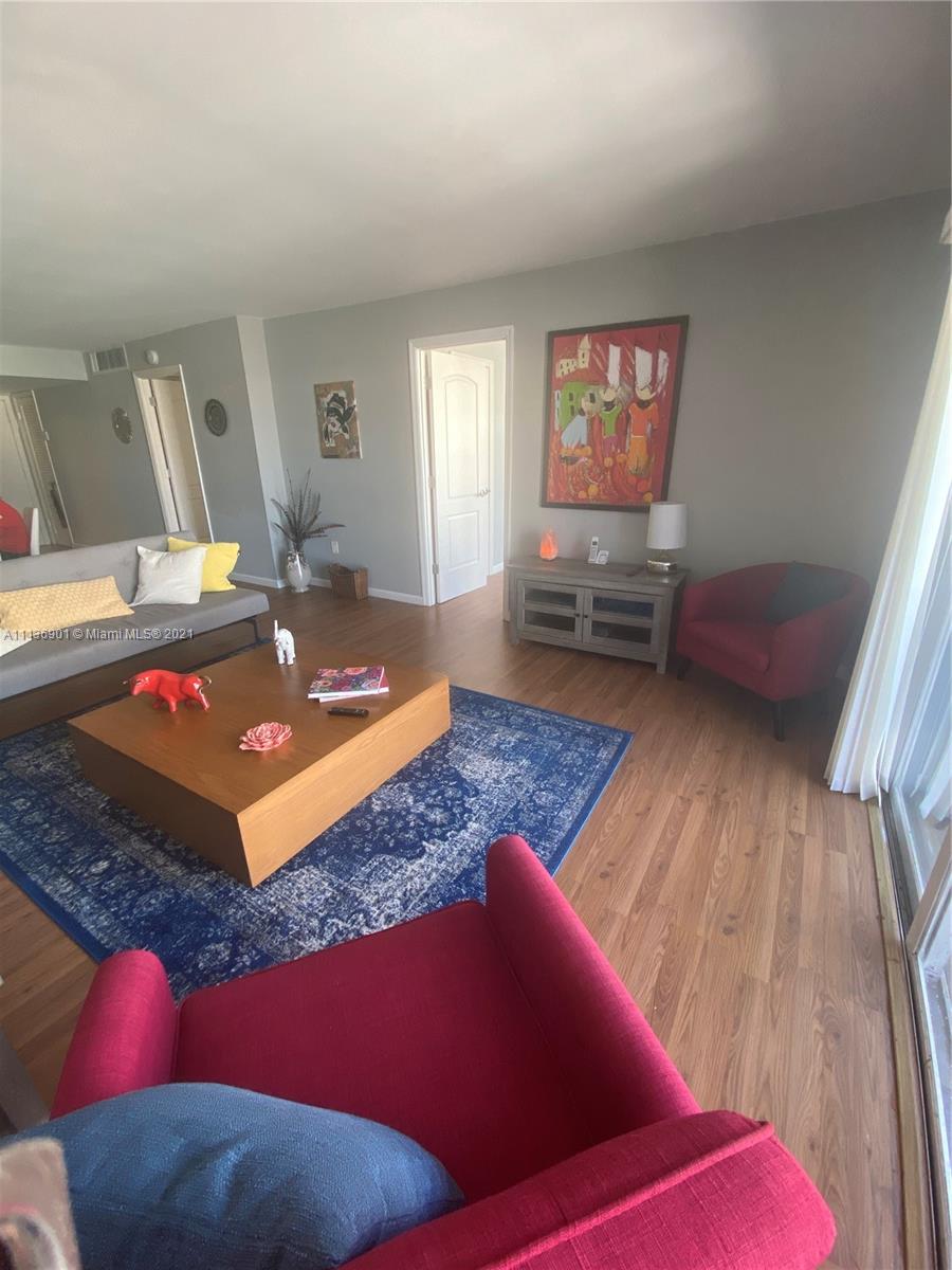 VILLA ROYAL CONDO - Residential Lease