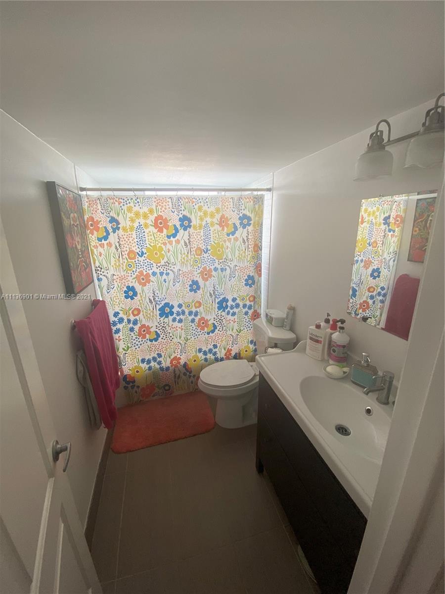 VILLA ROYAL CONDO - Residential Lease