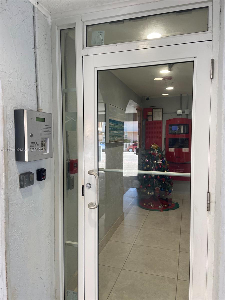 VILLA ROYAL CONDO - Residential Lease